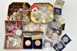 A PLASTIC TRAY CONTAINING A QUANTITY OF MIXED COINAGE, to include Crowns 1895,1935,1937, Peace