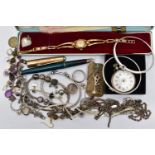 A BAG OF ASSORTED WHITE METAL JEWELLERY AND A 'PARKER' FOUNTAIN PEN, to include a 'Pandora' charm