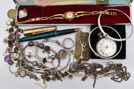 A BAG OF ASSORTED WHITE METAL JEWELLERY AND A 'PARKER' FOUNTAIN PEN, to include a 'Pandora' charm