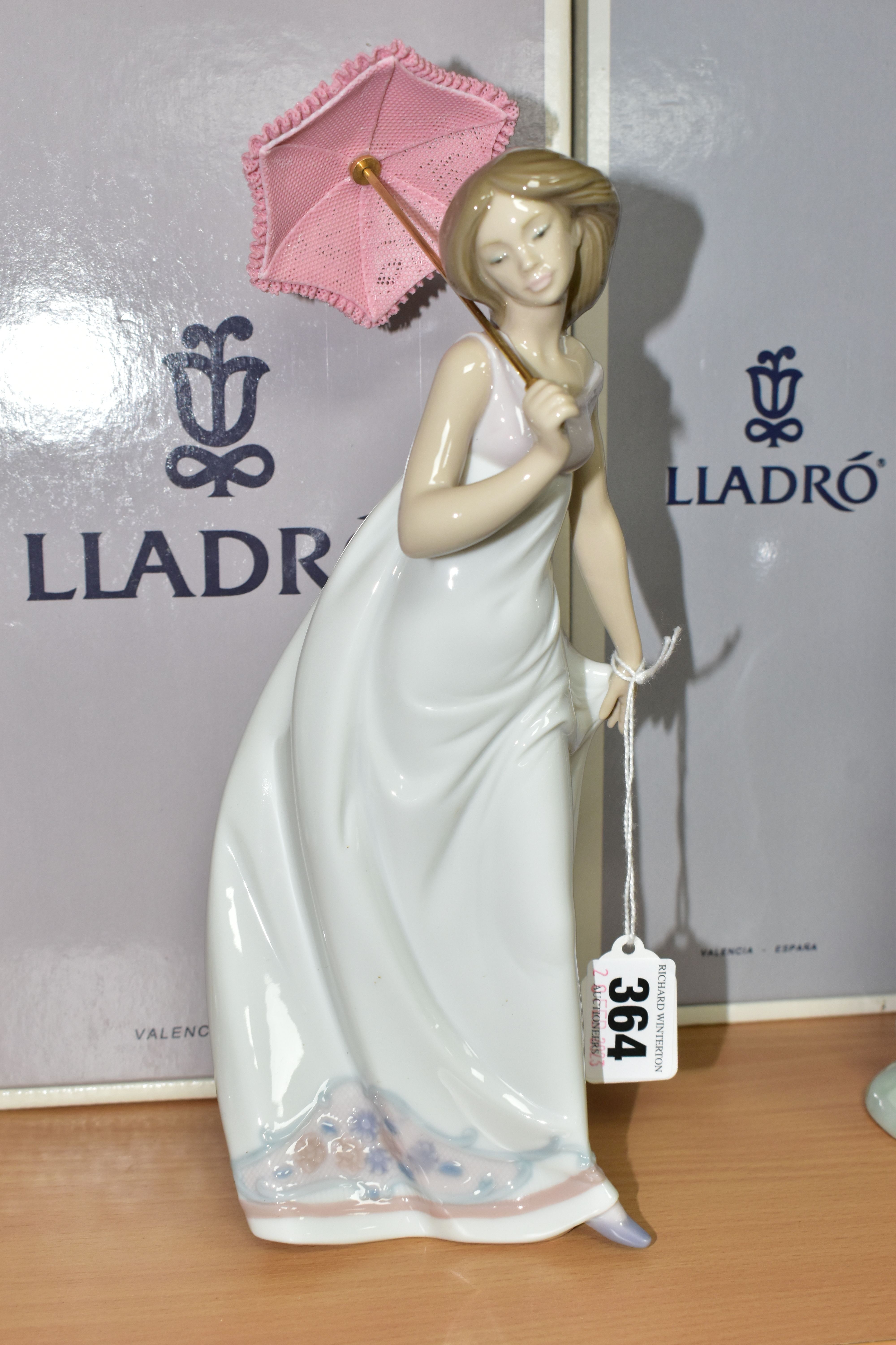 THREE BOXED LLADRO FIGURINES, comprising Afternoon Promenade 7636 Collectors Society 1995 limited - Image 4 of 6