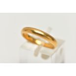 A 22CT GOLD BAND RING, plain polished band, approximate width 3mm, hallmarked 22ct Birmingham