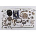 AN ASSORTMENT OF SILVER AND WHITE METAL JEWELLERY, to include a silver albert chain, each link is