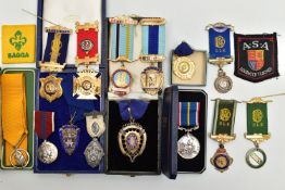 A BOX OF ASSORTED MEDALS, to include two boxed silver and enamel medals for ‘The Swimming Teachers
