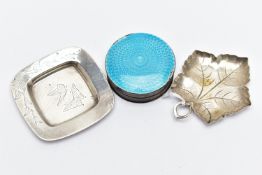 TWO TRINKET DISHES AND A GUILLOCHE ENAMEL TRINKET BOX, to include a small square trinket dish