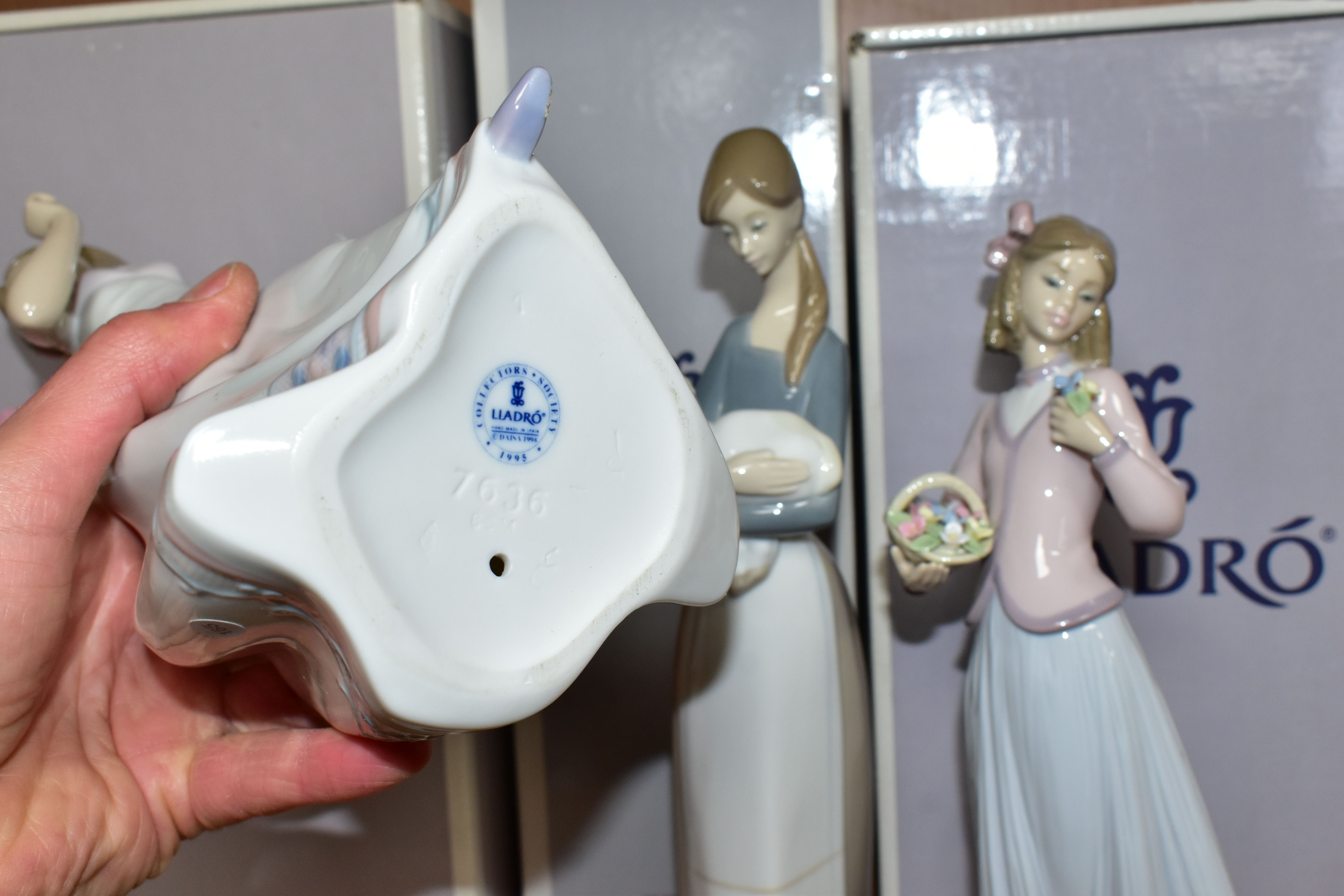 THREE BOXED LLADRO FIGURINES, comprising Afternoon Promenade 7636 Collectors Society 1995 limited - Image 6 of 6