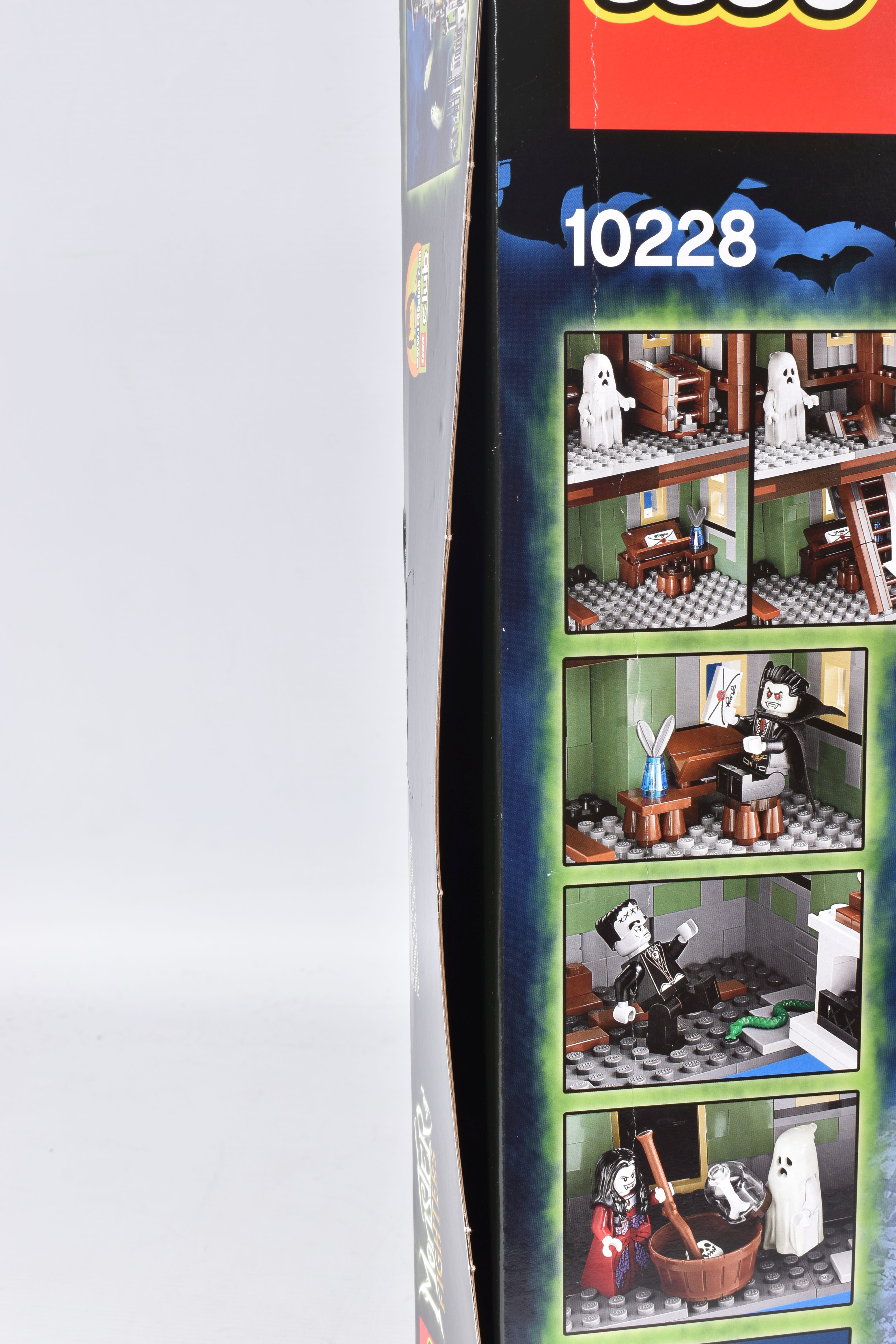 A FACTORY SEALED LEGO 'MONSTER FIGHTERS' HAUNTED HOUSE, model no. 10228, 2064 pieces, never opened - Image 5 of 27