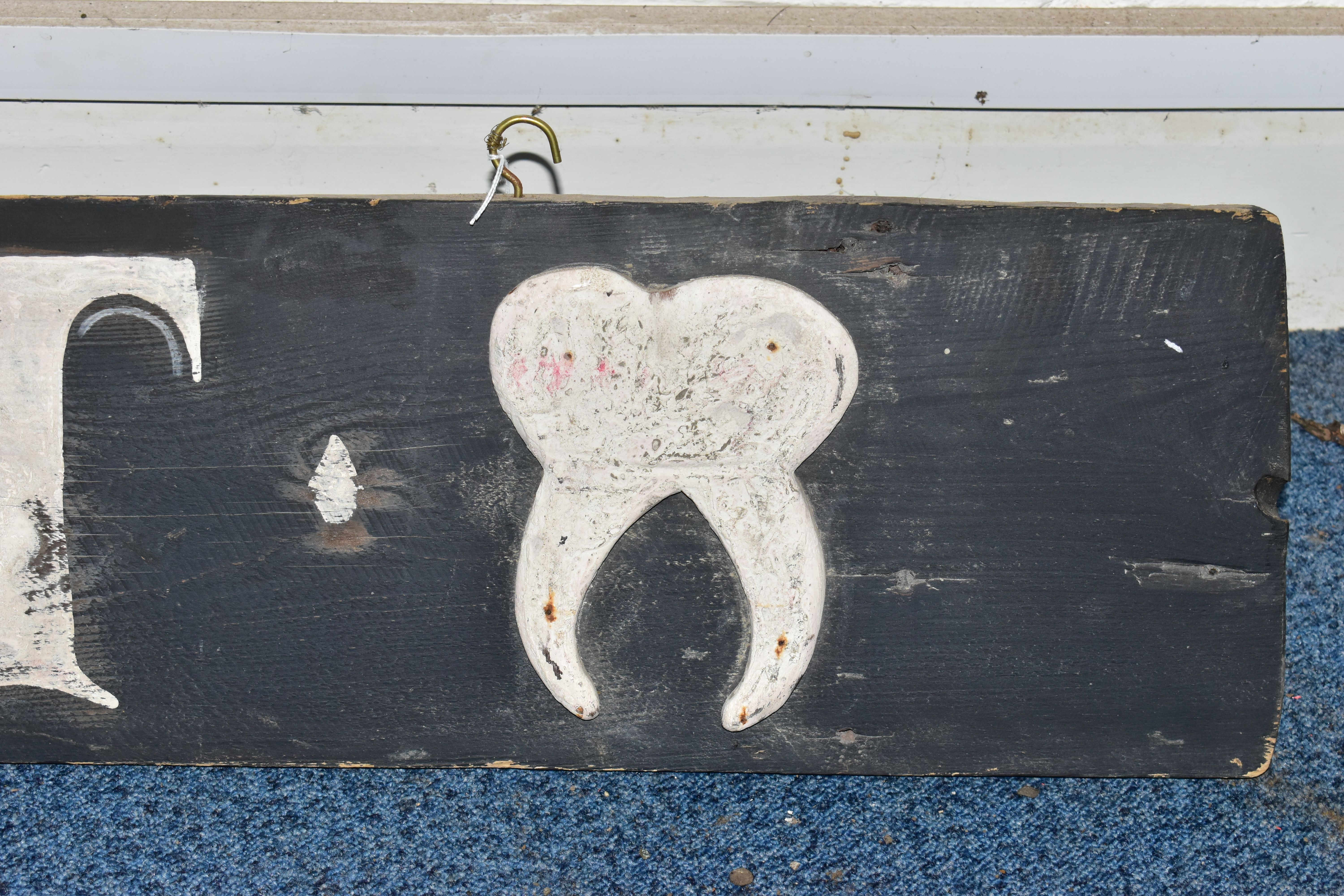 A 19TH CENTURY WOODEN BOARD LATER PAINTED AS A 'DENTIST' SIGN, with applied wooden tooth to either - Image 2 of 7