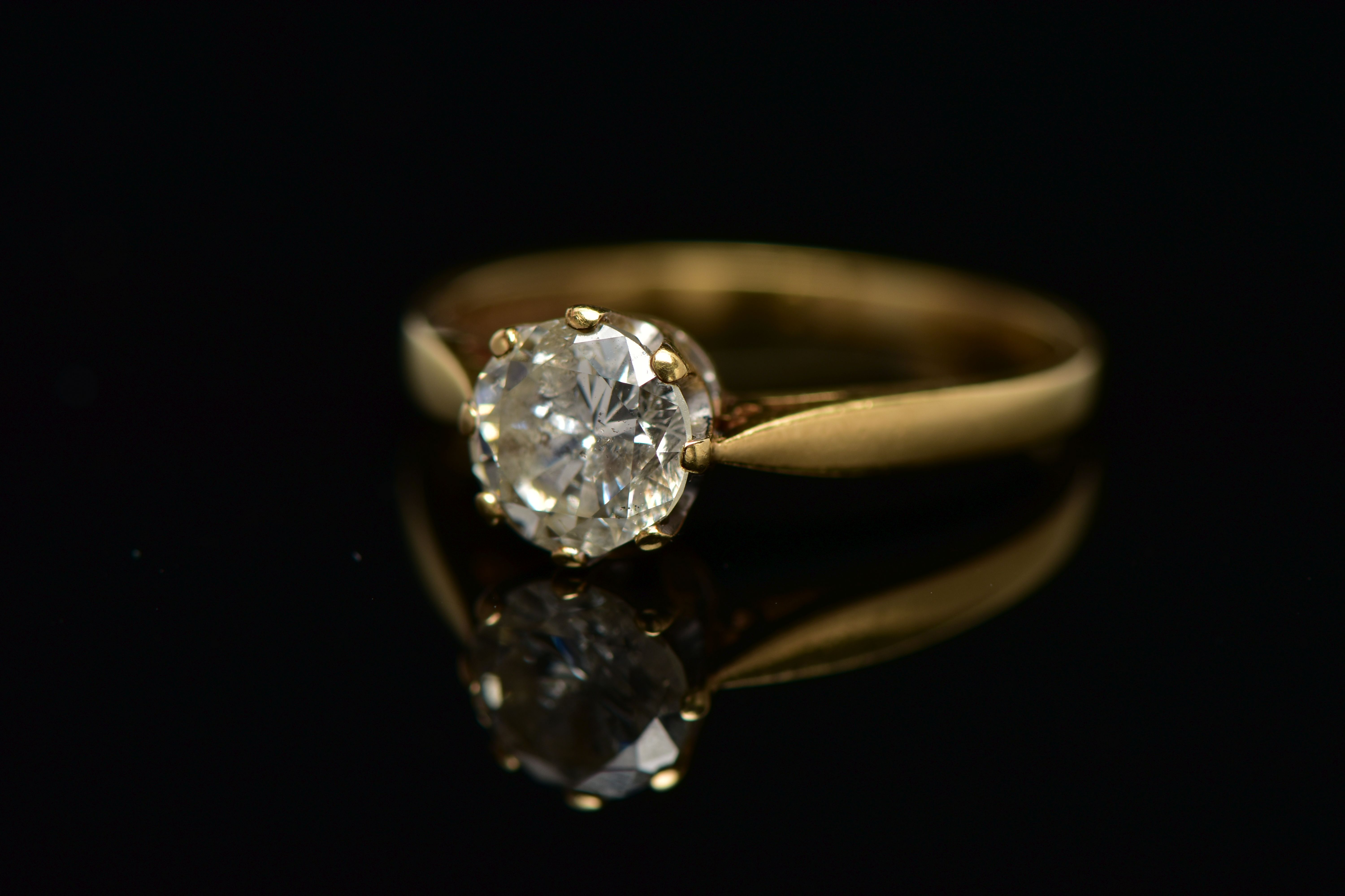 AN 18CT YELLOW GOLD, SINGLE STONE DIAMOND RING, round brilliant cut diamond in an eight claw - Image 7 of 7