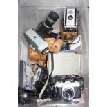 A TRAY CONTAINING VINTAGE FILM CAMERAS including a Mamiya Sekor 528TL, a Polaroid 103 Instant