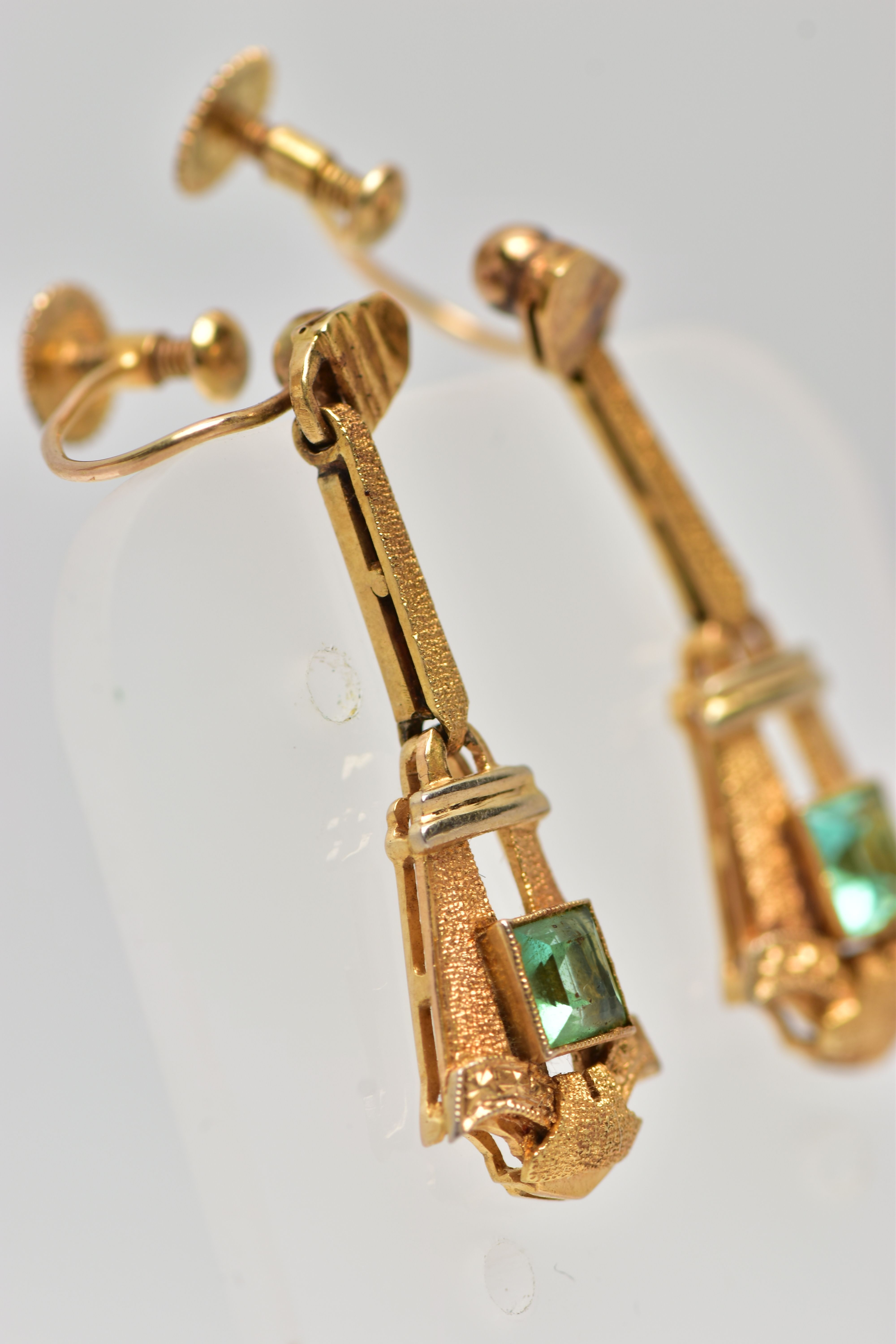 A PAIR OF EARLY 20TH CENTURY EMERALD DROP EARRINGS, each of a tapered Art Deco design set to the - Image 2 of 5