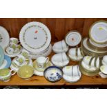 A GROUP OF ASSORTED CERAMICS, comprising Royal Doulton 'Belvedere' pattern nine dinner plates,
