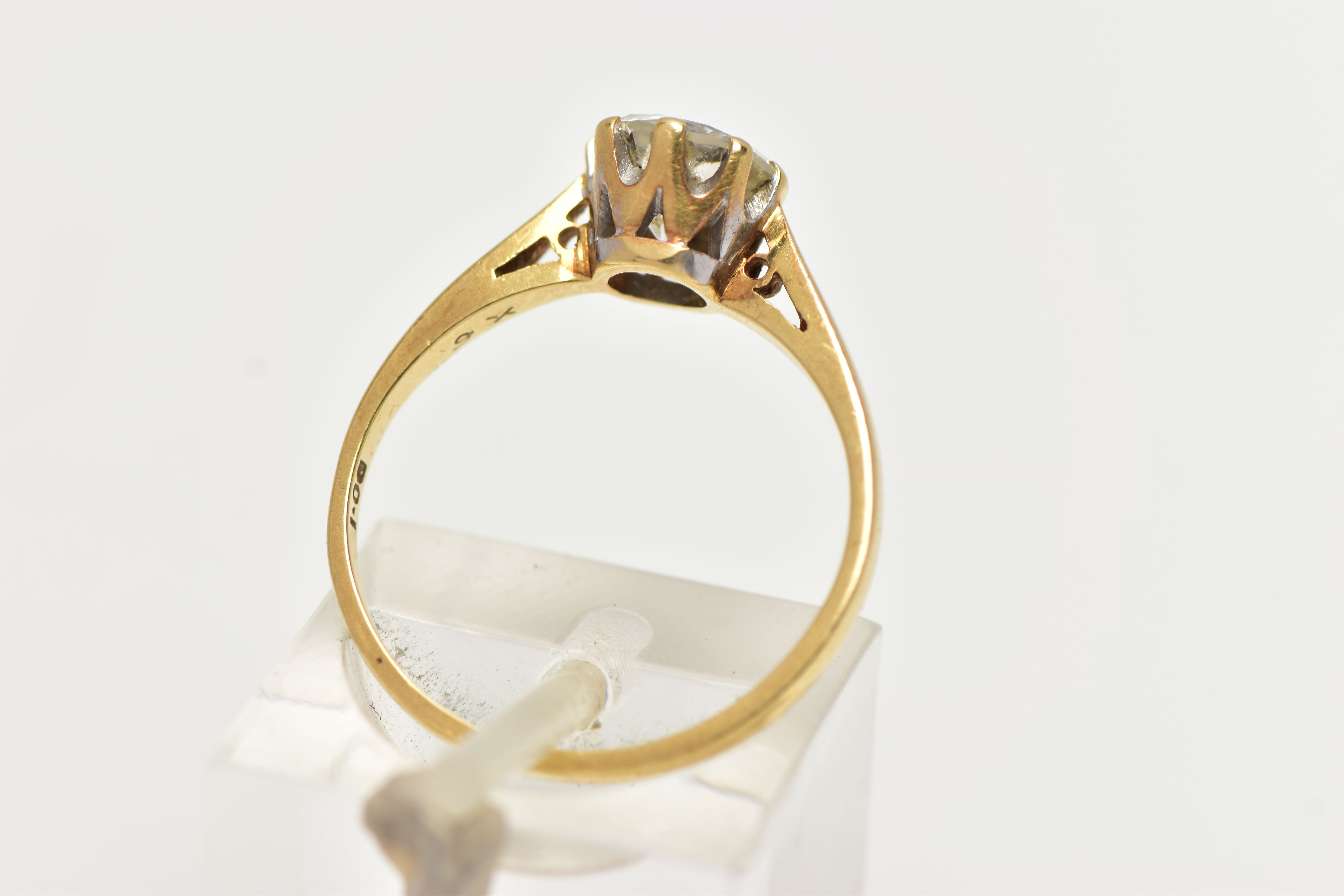 AN 18CT YELLOW GOLD, SINGLE STONE DIAMOND RING, round brilliant cut diamond in an eight claw - Image 3 of 7