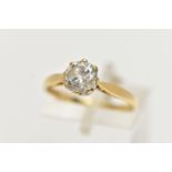 AN 18CT YELLOW GOLD, SINGLE STONE DIAMOND RING, round brilliant cut diamond in an eight claw