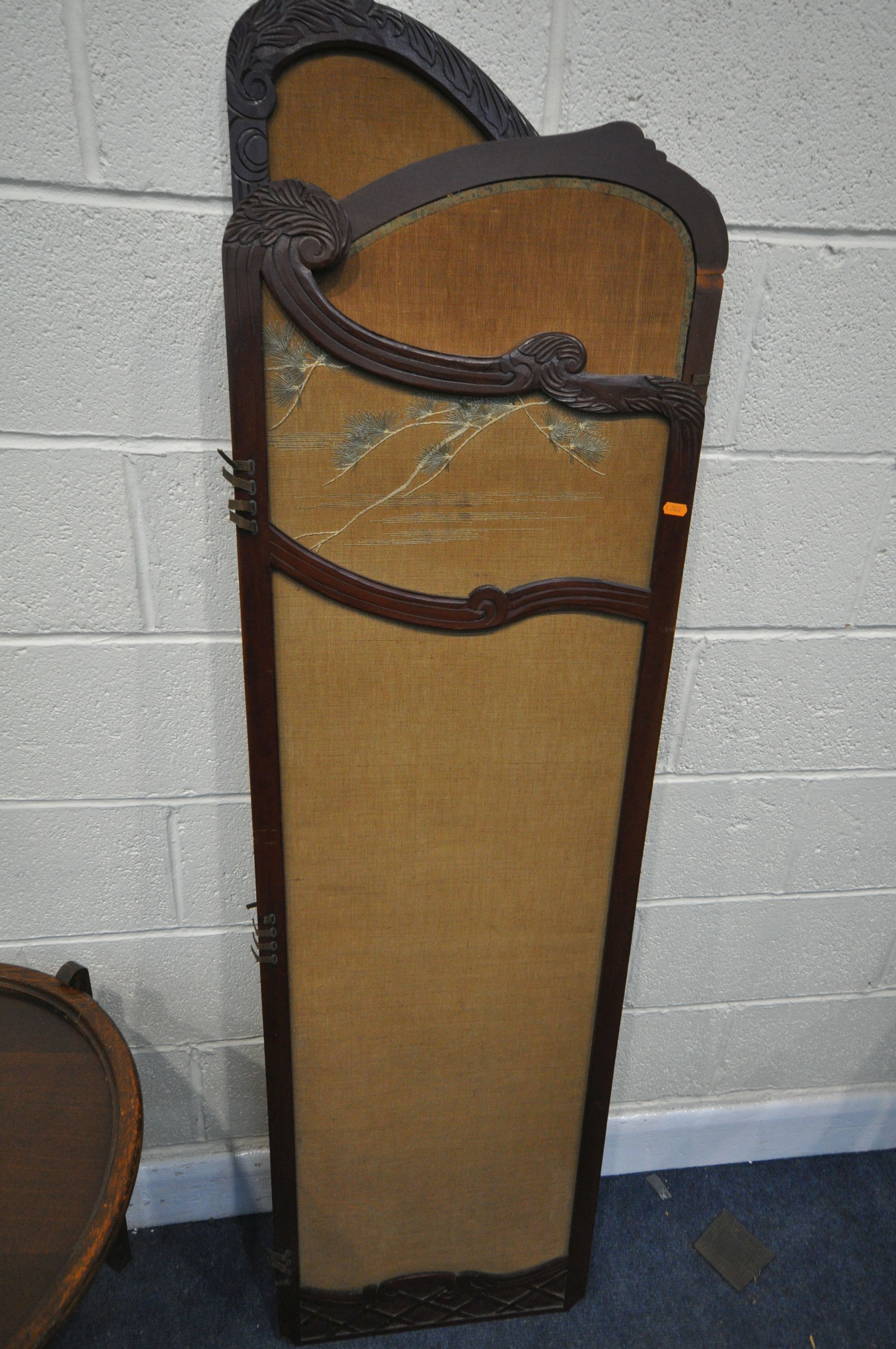 A MID CENTURY OAK FOLDING TRAY TABLE, diameter 67cm x height 64cm, an oak umbrella stand, with metal - Image 4 of 5