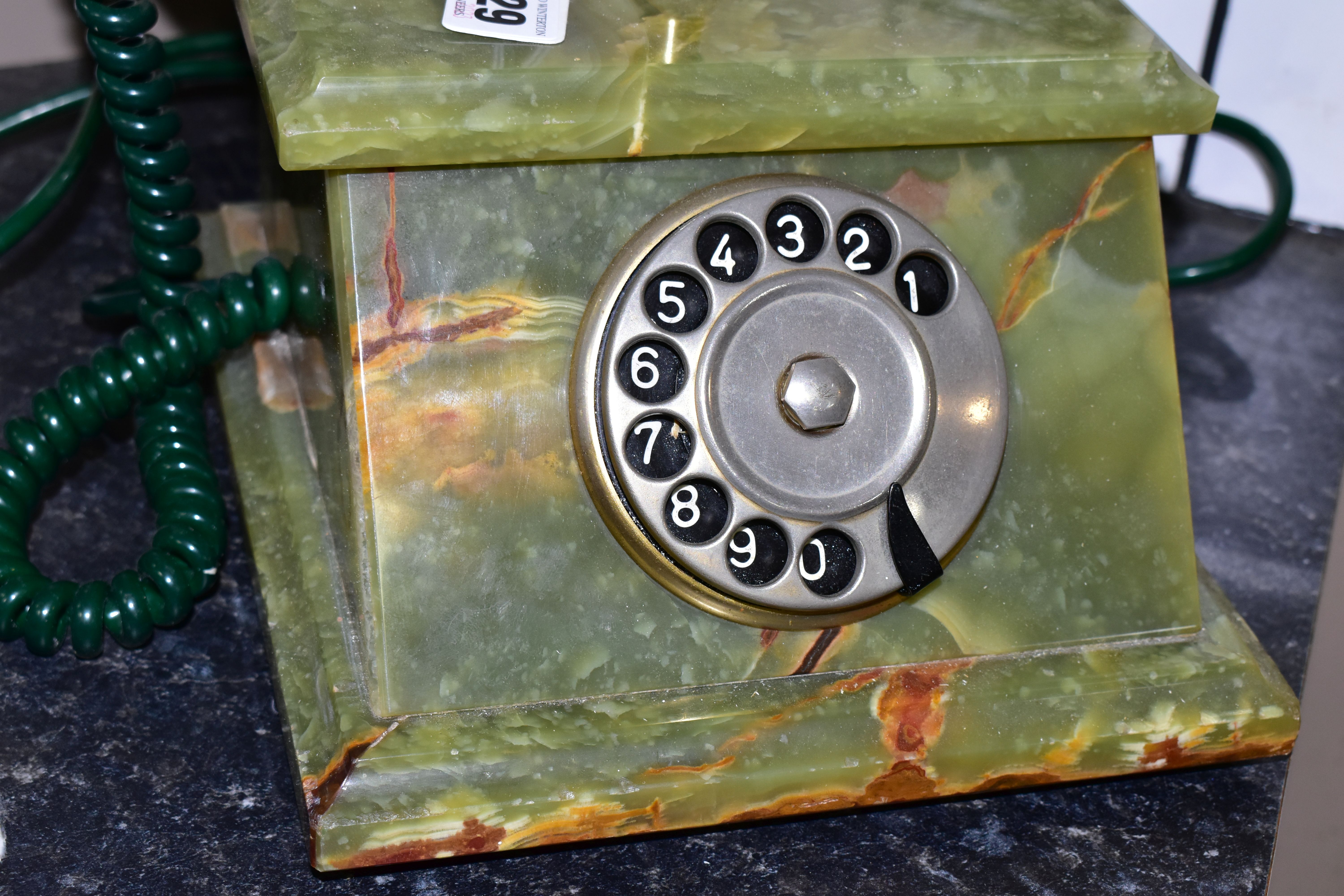 A GREEN ONYX TELEPHONE, label to base reads 'Onix Telephone, Pietrasanta, Made in Italy', rotary - Image 4 of 7