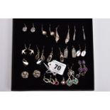 AN ASSORTMENT OF WHITE METAL EARRINGS, thirteen pairs of white metal drop earrings and two pairs