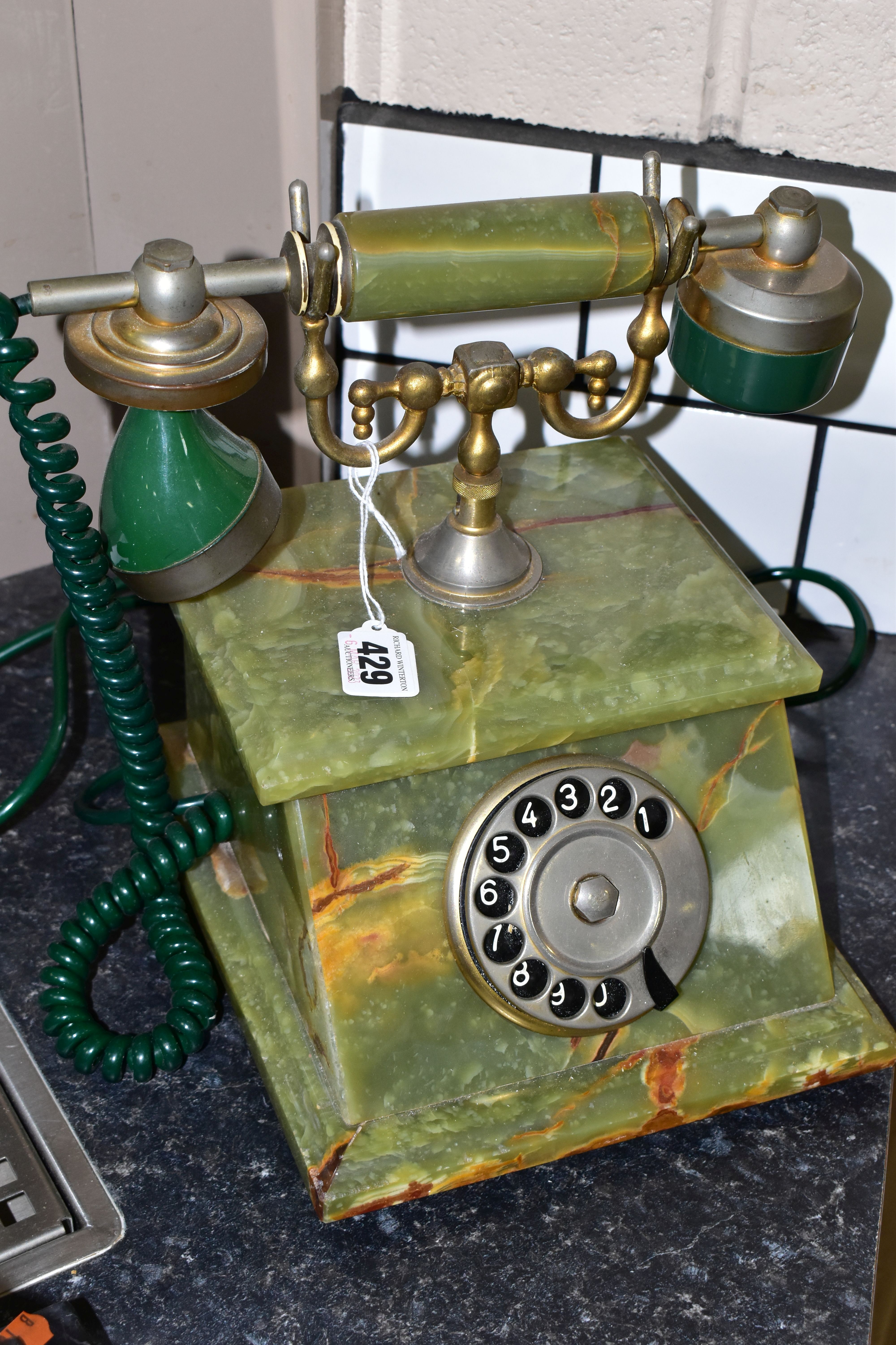 A GREEN ONYX TELEPHONE, label to base reads 'Onix Telephone, Pietrasanta, Made in Italy', rotary - Image 2 of 7