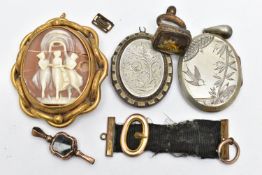 AN ASSORTMENT OF LATE 19TH CENTURY JEWELLERY ITEMS, to include an AF shell cameo depicting the three