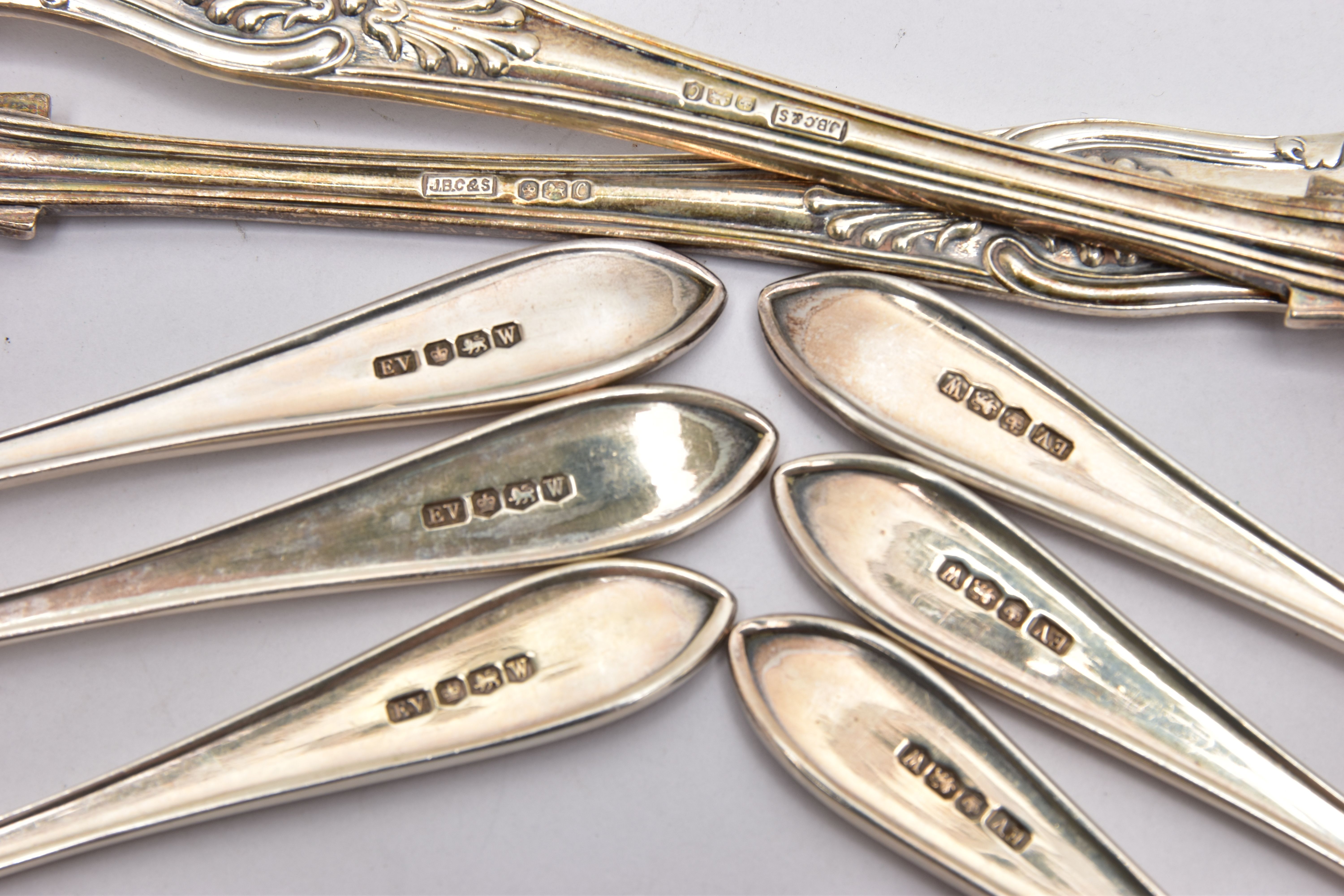 A PAIR OF ELIZABETH II SILVER KINGS PATTERN SERVING SPOONS OF OVERSIZED SOUP SPOON FORM, makers J - Image 4 of 4