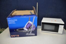 A TESCO BAGLESS VCBL1612 VACUUM in original box along with a Tesco MT08 microwave (both PAT pass and