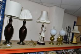 A GROUP OF TABLE LAMPS, comprising a pair of modern metallic brown table lamp bases with