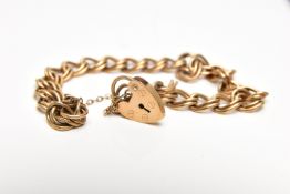 A 9CT GOLD BRACELET, double oval link bracelet fitted with a heart padlock clasp, hallmarked 9ct