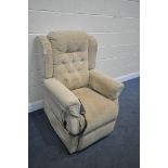 AN ELECTRIC RISE AND RECLINE ARMCHAIR (pat pass and working) (condition:-dirty and in need of