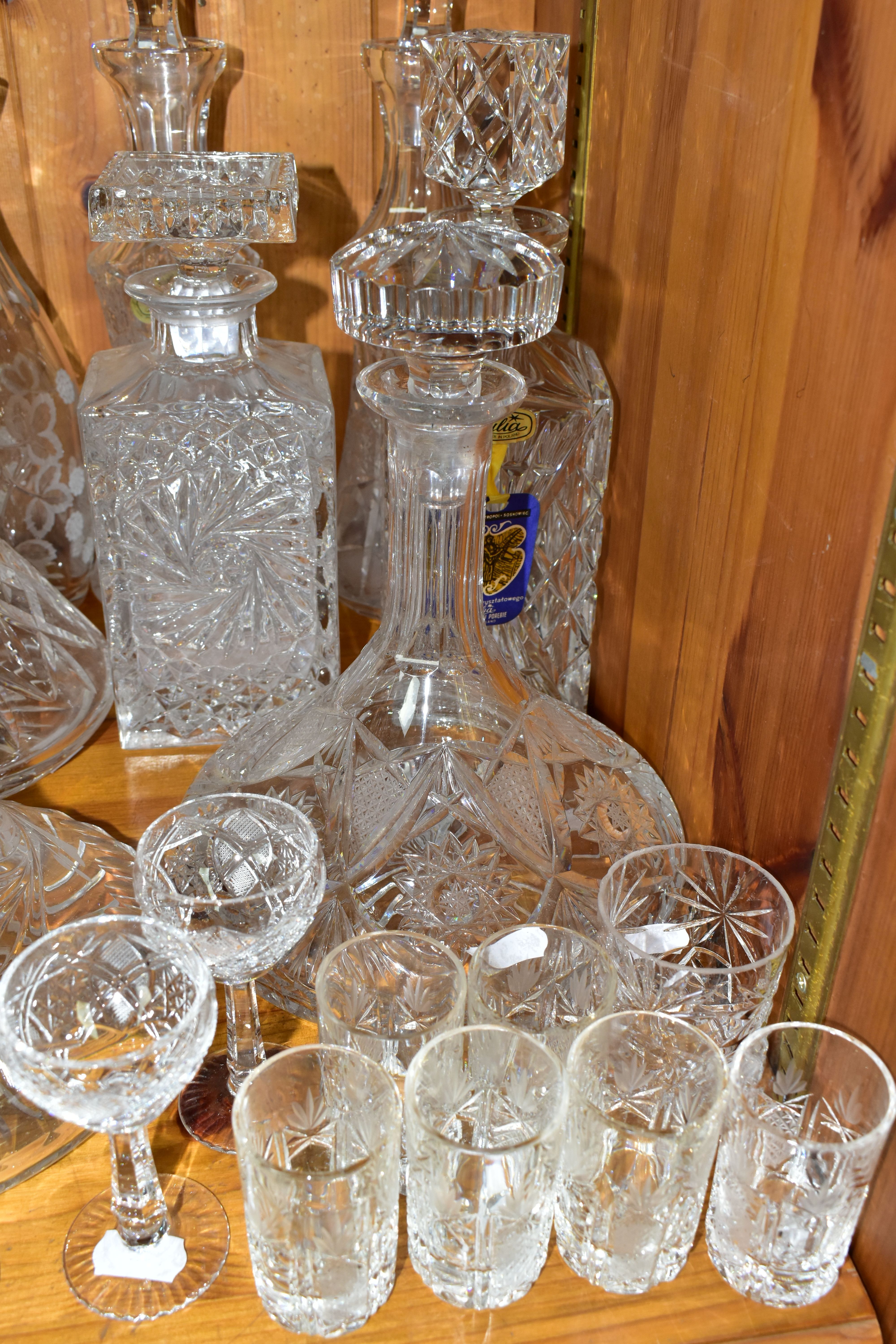 A COLLECTION OF CUT CRYSTAL AND OTHER GLASSWARES, over forty pieces to include twelve decanters: - Image 4 of 8