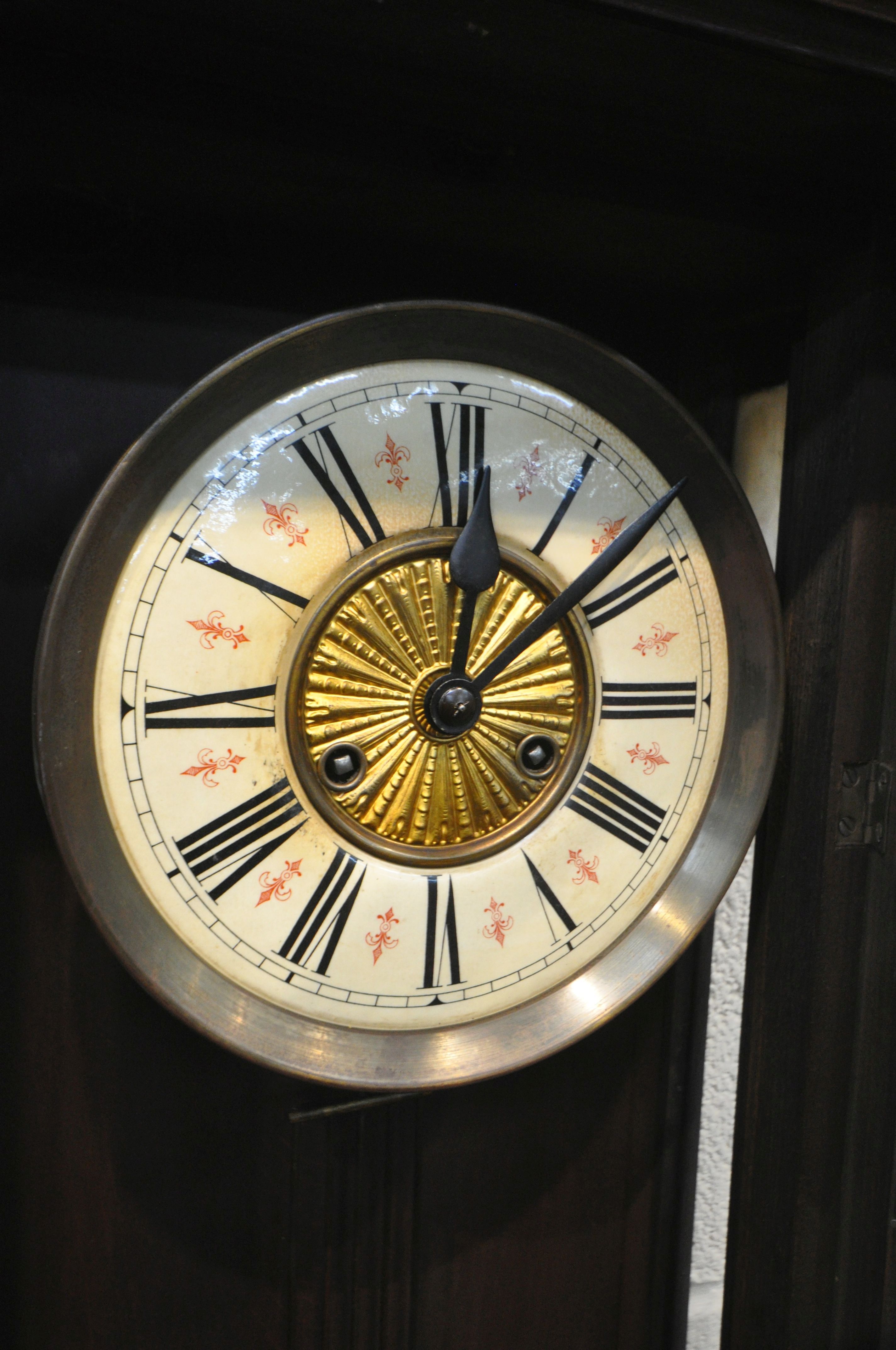 A LATE 19TH CENTURY WALNUT VIENNA WALL CLOCK, with two carved horse pediments, enamel dial with - Image 4 of 5