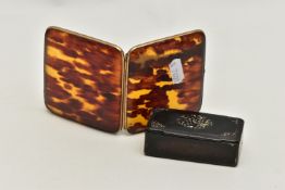 AN EARLY 20TH CENTURY, 9CT GOLD MOUNTED TORTOISESHELL CIGARETTE CASE AND A PAPIER MACHE BOX, rounded