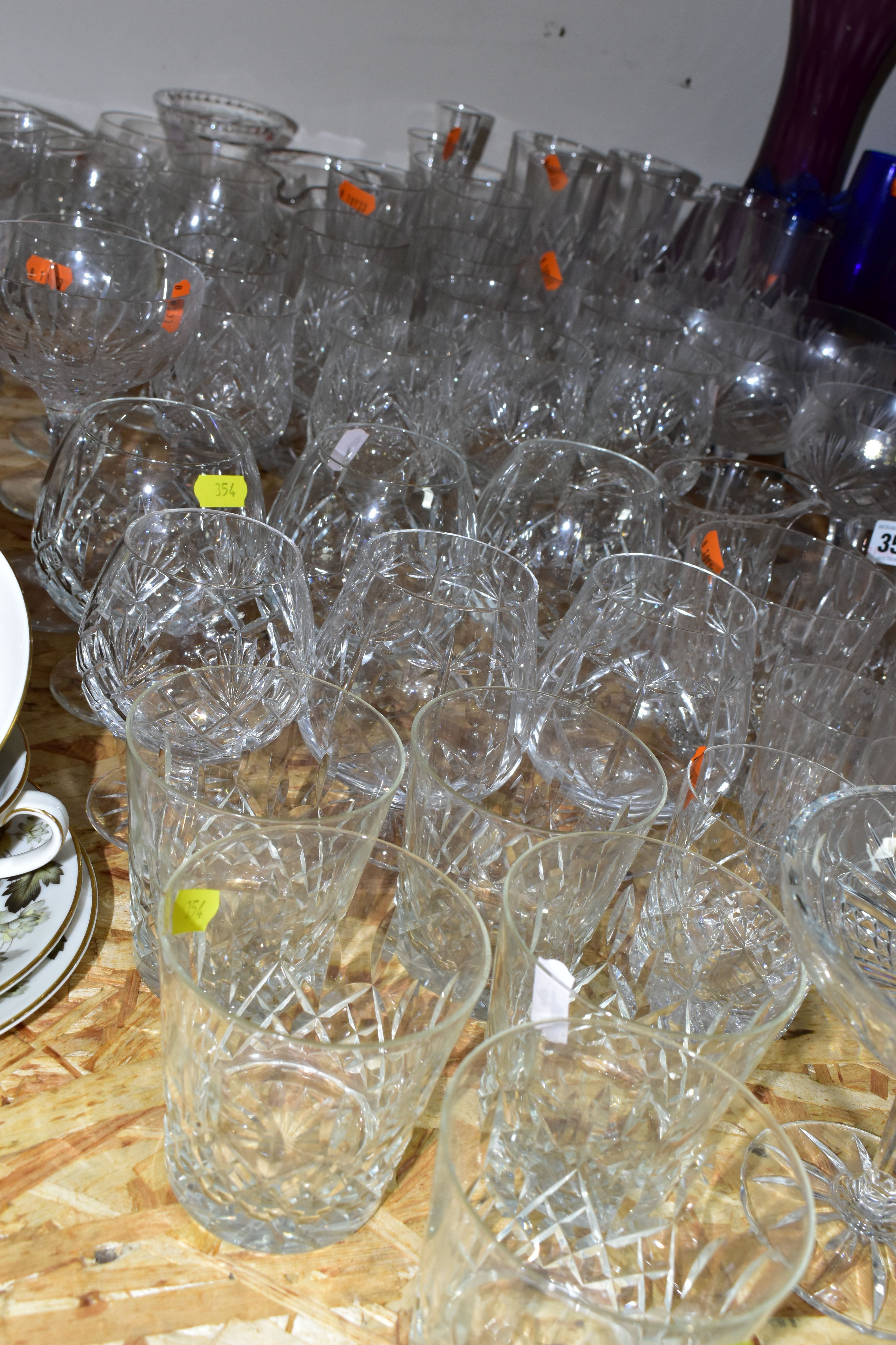 A GROUP OF CUT CRYSTAL AND COLOURED GLASSWARE, comprising a set of six cobalt blue glass juniper - Image 5 of 5