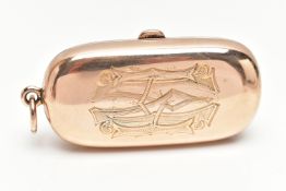 AN EARLY 20TH CENTURY, 9CT GOLD COMBINED SOVEREIGN CASE, polished rose gold case with engraved