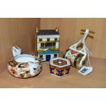 FOUR PIECES OF ROYAL CROWN DERBY TEA AND GIFT WARES, comprising an Imari pattern garden roller