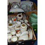 THREE BOXES OF J&G MEAKIN 'POPPY' PATTERN TEA AND COFFEE WARES TOGETHER WITH A QUANTITY OF MID-