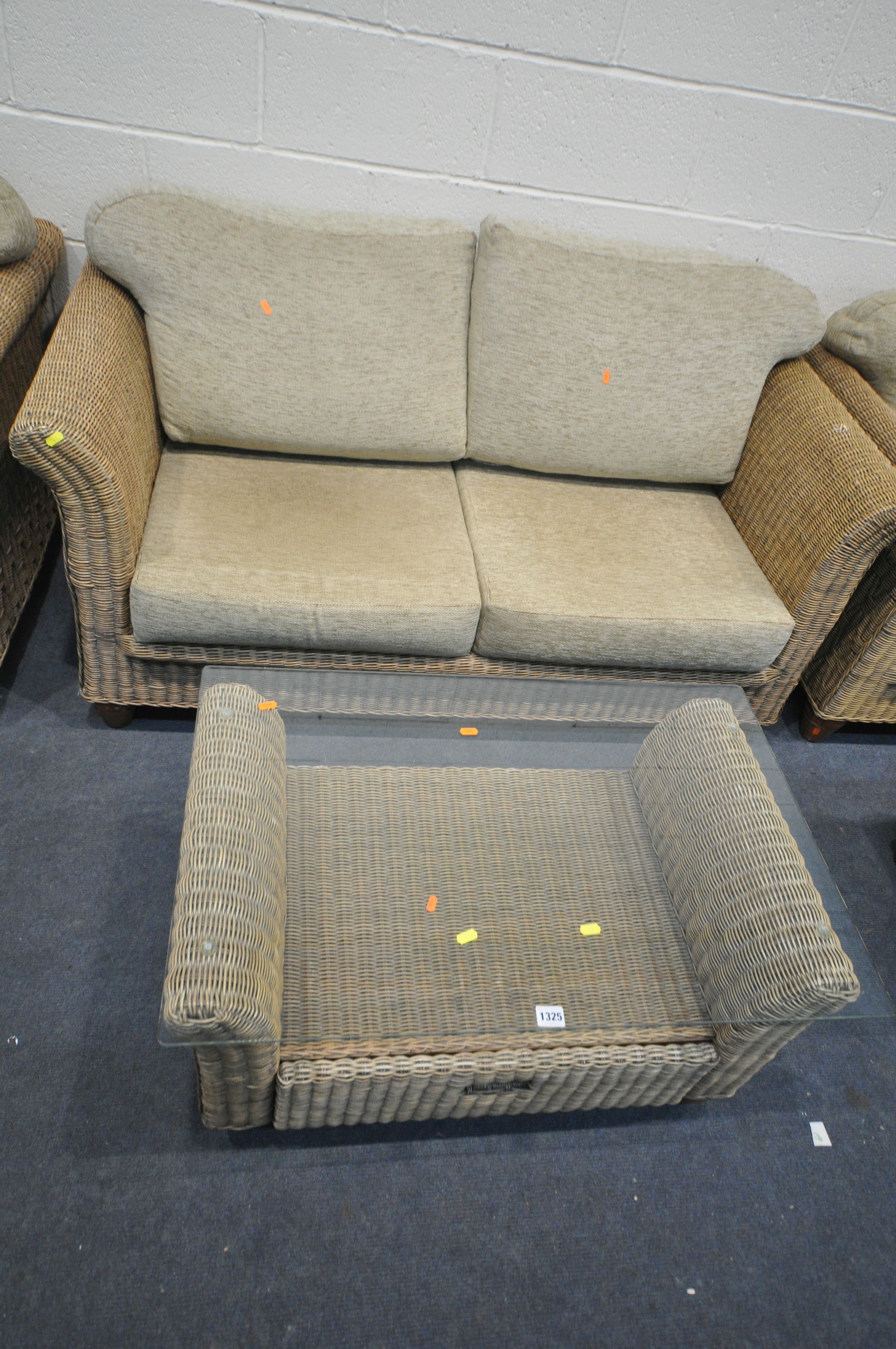 A WICKER SIX PIECE CONSERVATORY SUITE, comprising a two seater sofa, length 152cm, two armchairs, - Image 3 of 5