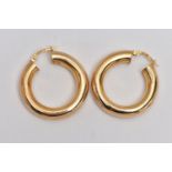 A PAIR 0F 9CT GOLD HOOP EARRINGS, hollow polished hoop, with lever fittings, hallmarked 9ct