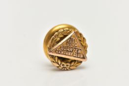 A 9CT GOLD PIN BADGE, wreath style pin with inscription 'Inco Quarter Century Club', hallmarked