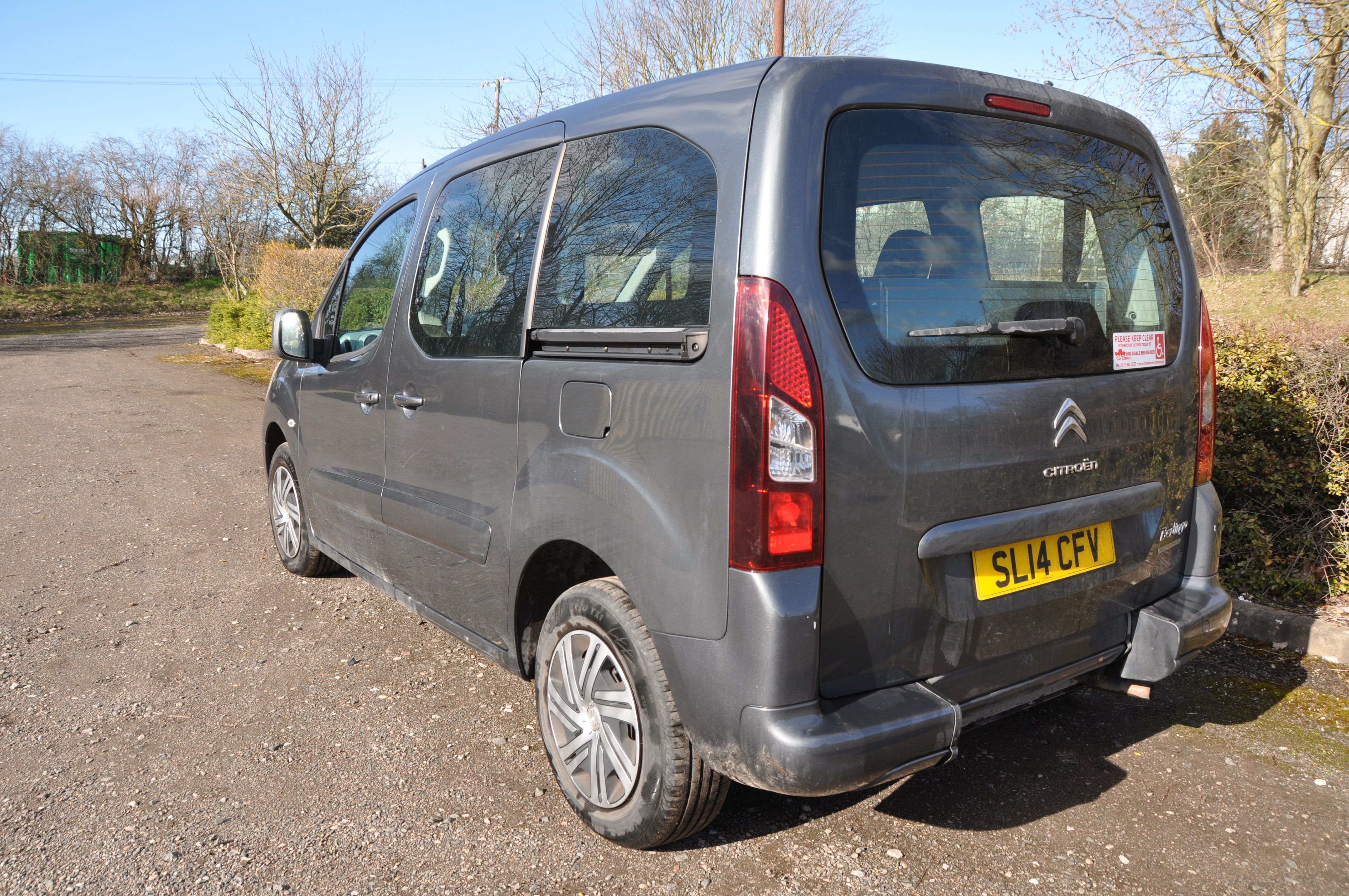 A 2014 CITROEN BERLINGO MULTISPACE GLENEAGLES CONVERSION in grey with two front and one rear seat - Image 4 of 11