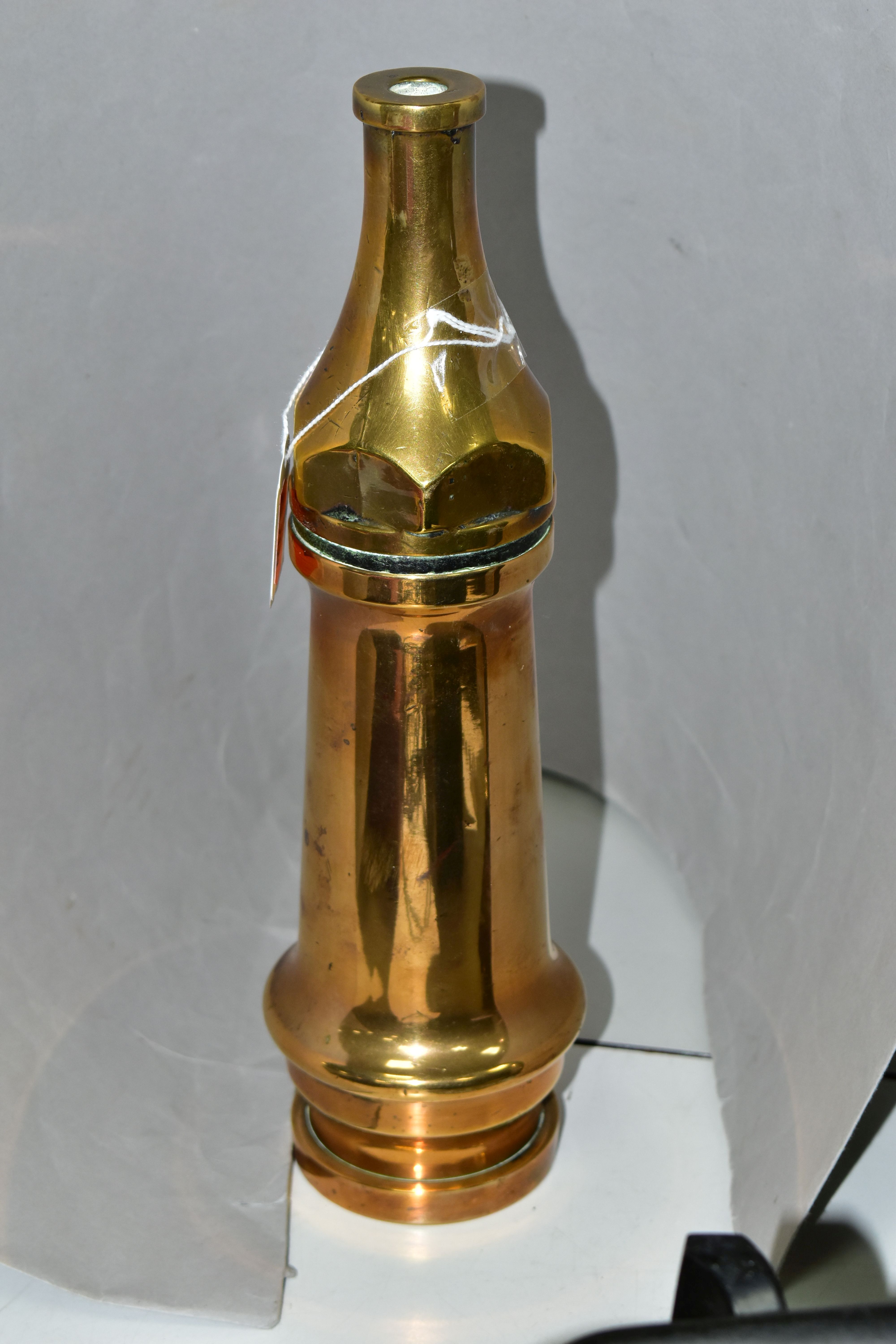 A VINTAGE BRASS FIRE HOSE NOZZLE, approximate length 29cm - Image 2 of 4