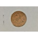 AN EDWARD VII GOLD HALF SOVEREIGN, dated 1910, 916 fine, 19.30mm diameter, 7.98 grams