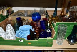 THREE BOXES AND LOOSE GLASSWARES, to include a Riihimaki/Riihimaen Lasi Oy blue glass vase no