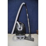 A MIELE S5211 VACUUM CLEANER with pole, pipe and brush bar (PAT pass and working)