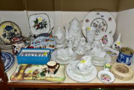 A WEDGWOOD 'CAMPION' PATTERN COFFEE SET, TOGETHER WITH A GROUP OF ASSORTED CERAMICS, comprising a