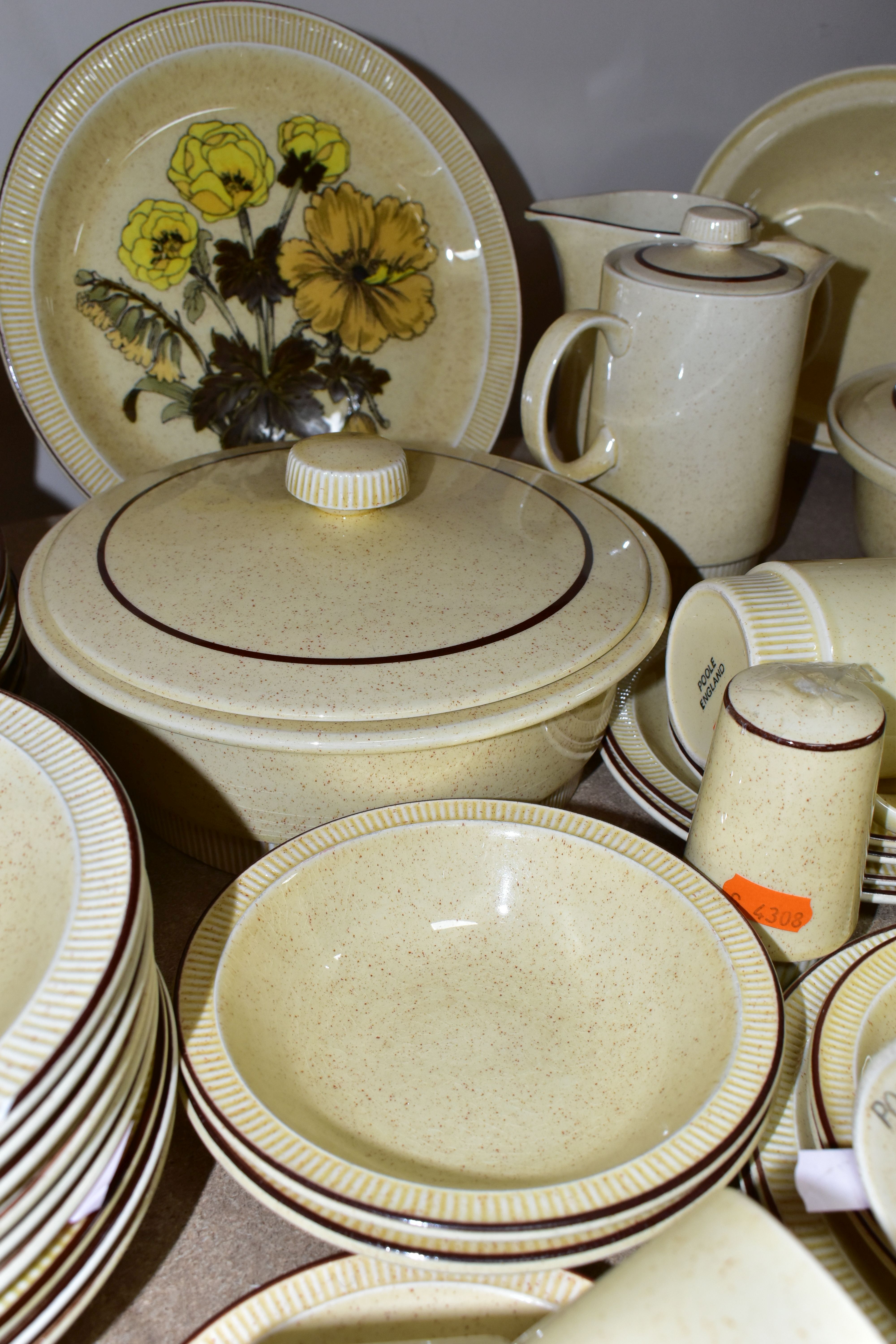 A POOLE POTTERY BROADSTONE COMPACT SHAPE DINNER SET, comprising one sugar bowl, two egg cups, salt - Image 3 of 5