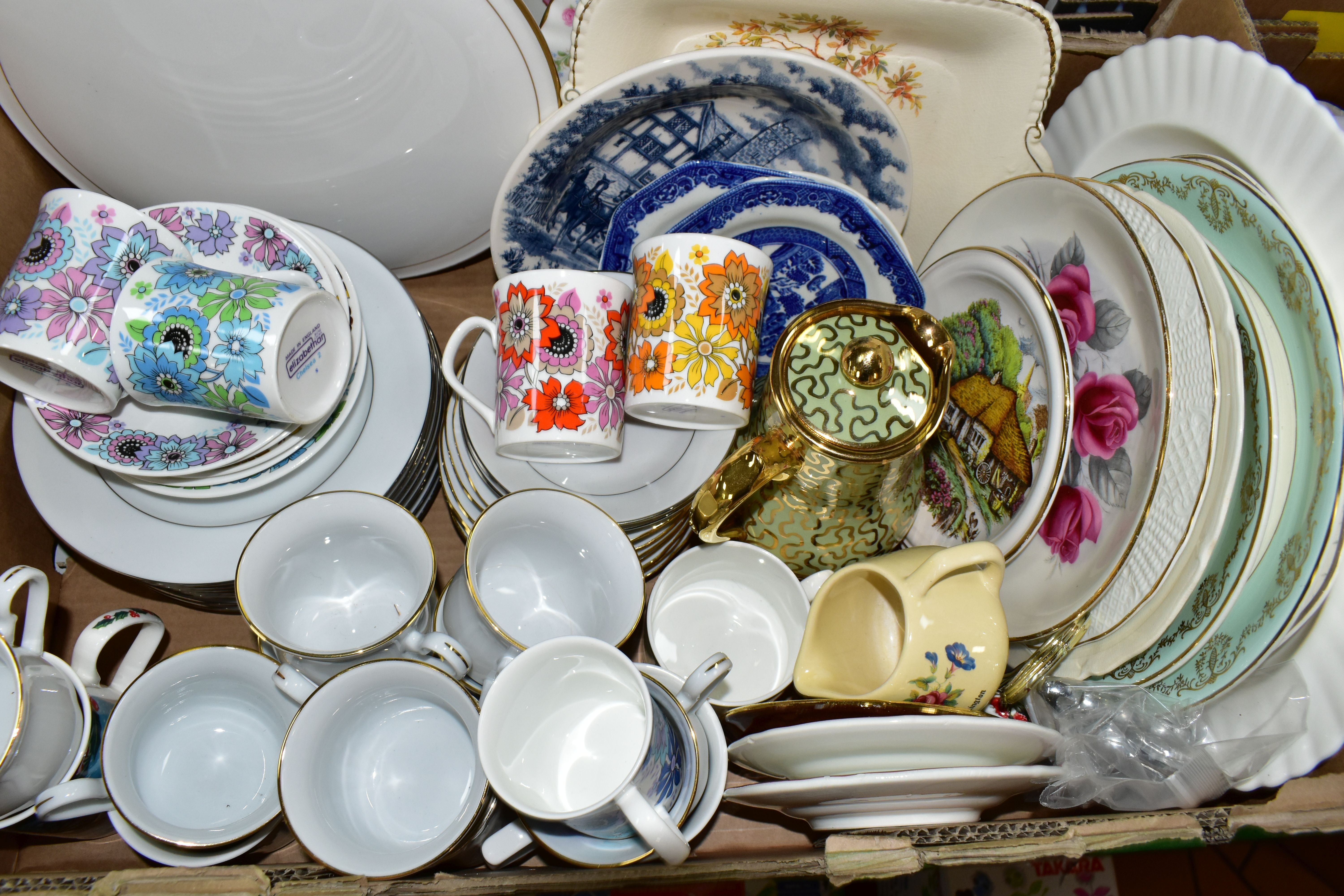 SIX BOXES OF ASSORTED TEA AND DINNER WARES ETC, to include Mayfair China 'Indian Tree' part dinner - Image 2 of 7