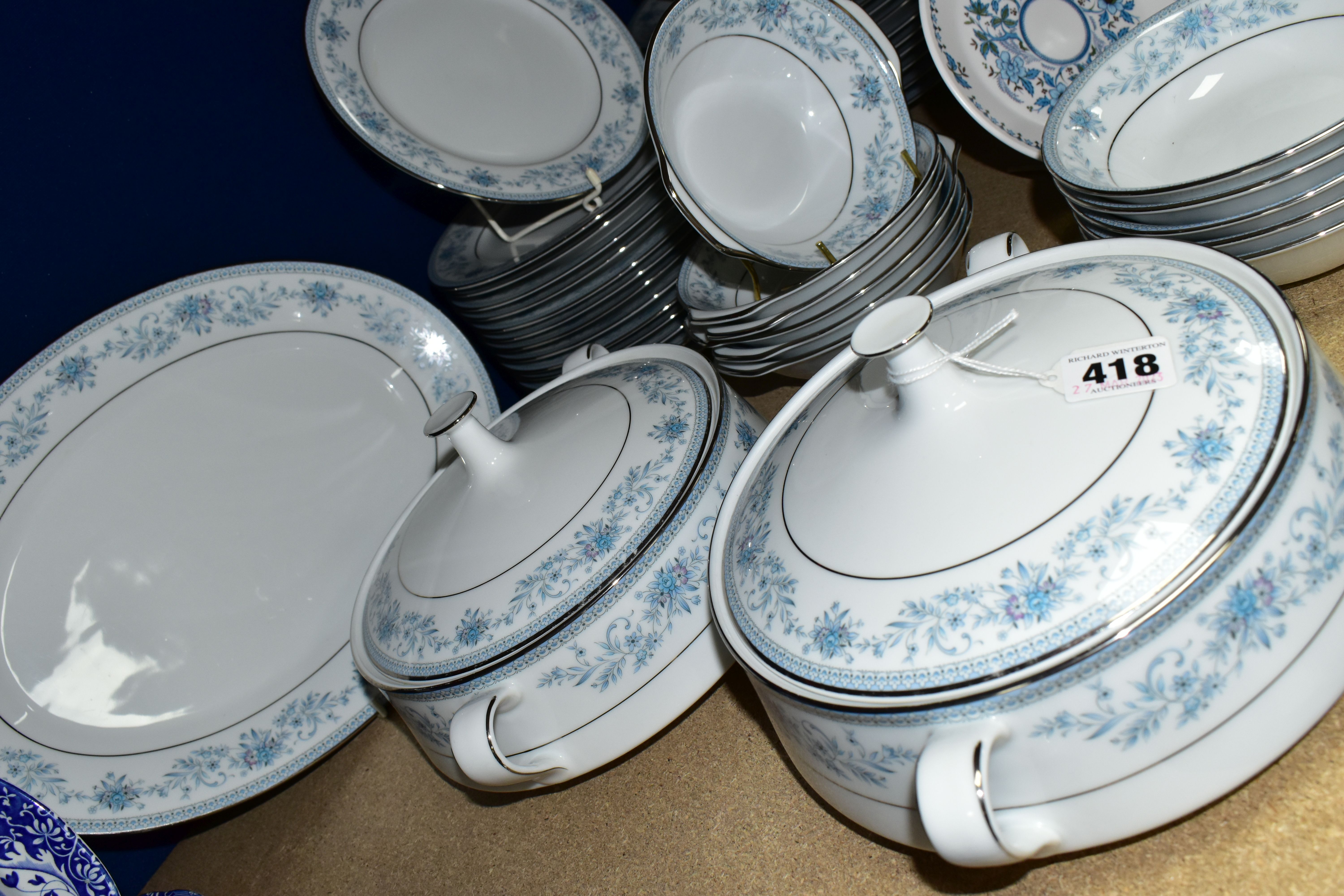 A FIFTY SEVEN PIECE NORITAKE BLUE HILL DINNER SERVICE, pattern no 2482, comprising two tureens, a - Image 3 of 5