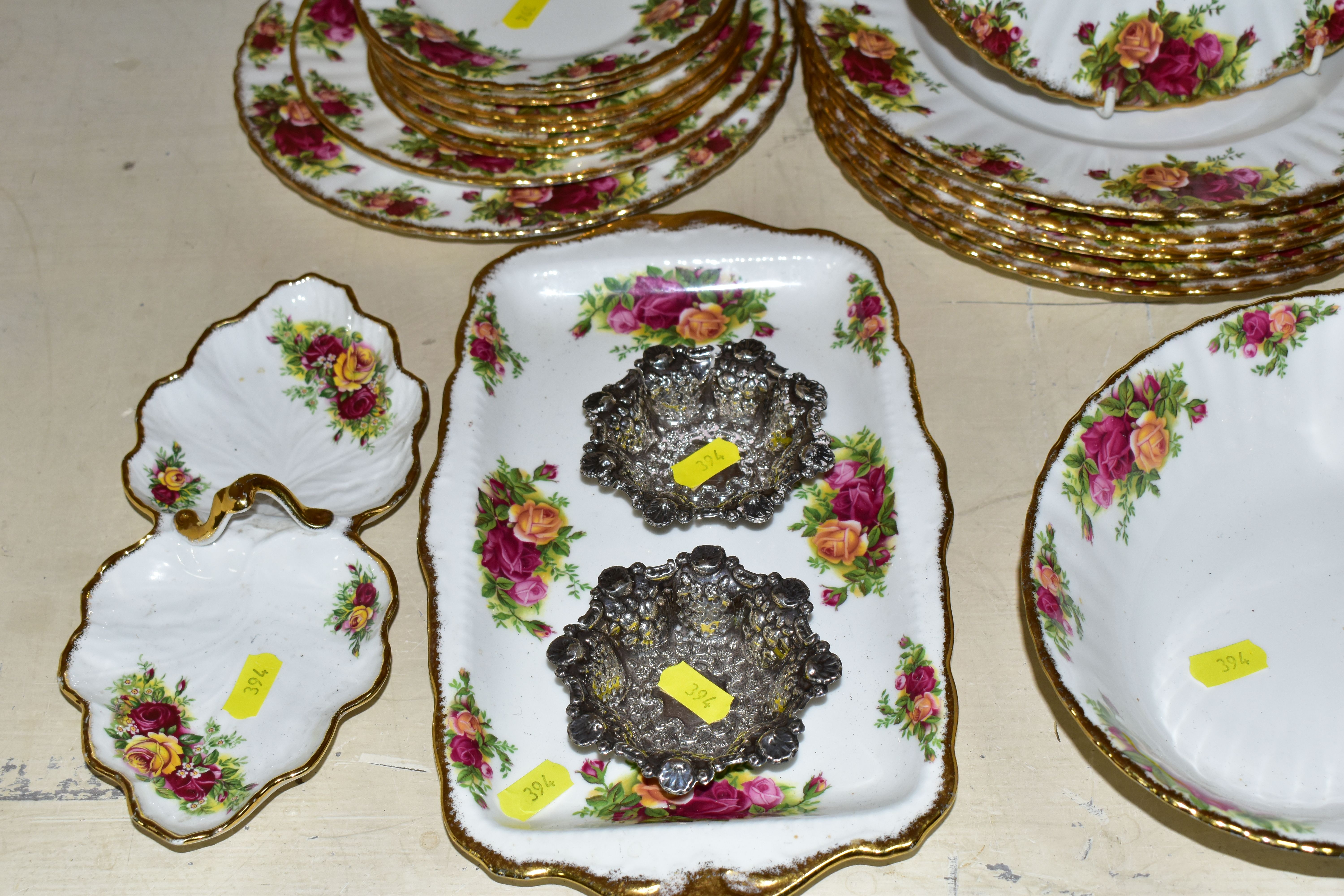 A QUANTITY OF ROYAL ALBERT 'OLD COUNTRY ROSES' PATTERN TEAWARES, comprising a large centre piece - Image 2 of 5