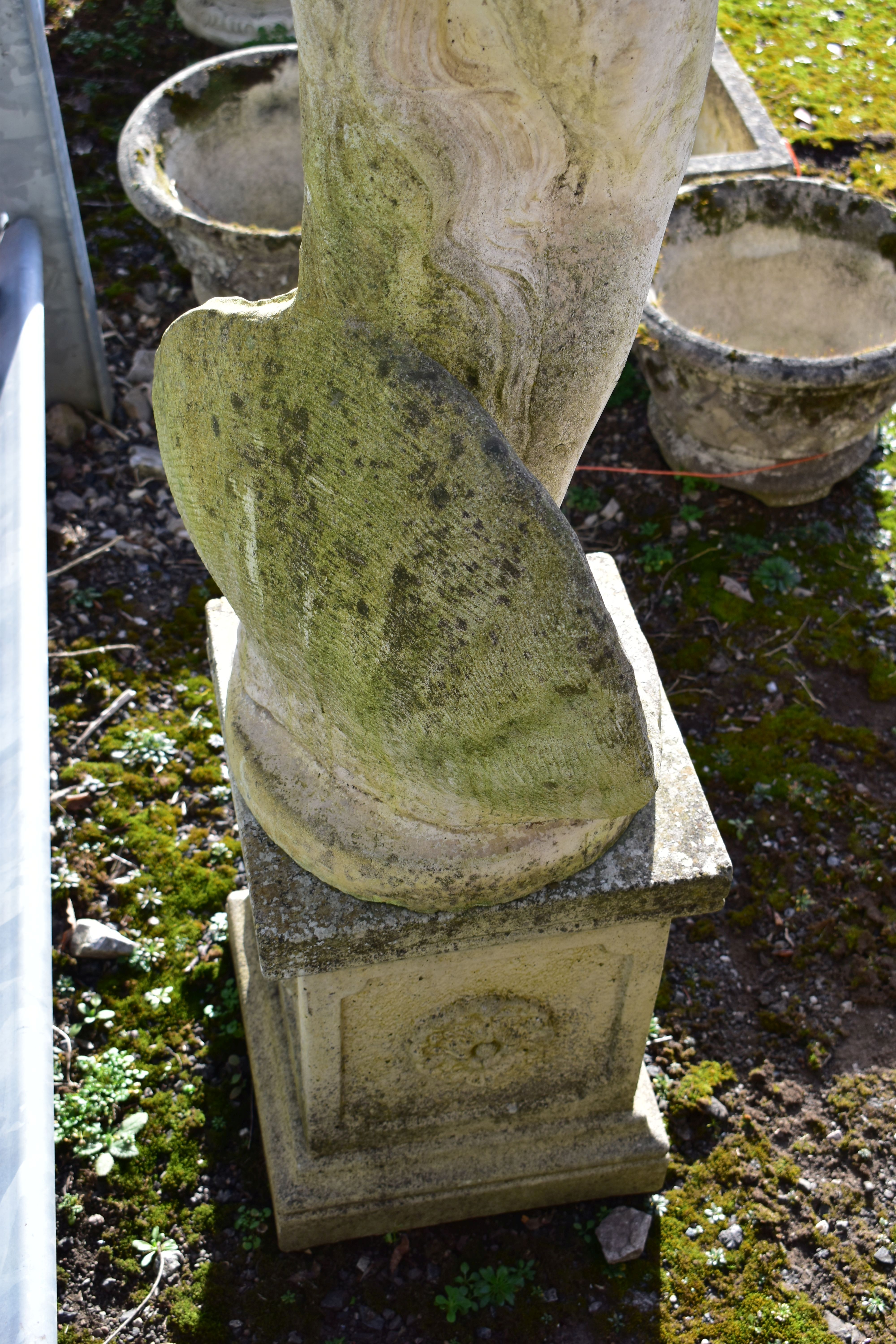 A WEATHERED COMPOSITE GARDEN FIGURE, of a nude lady standing on a shell, on a separate plinth, - Image 5 of 5