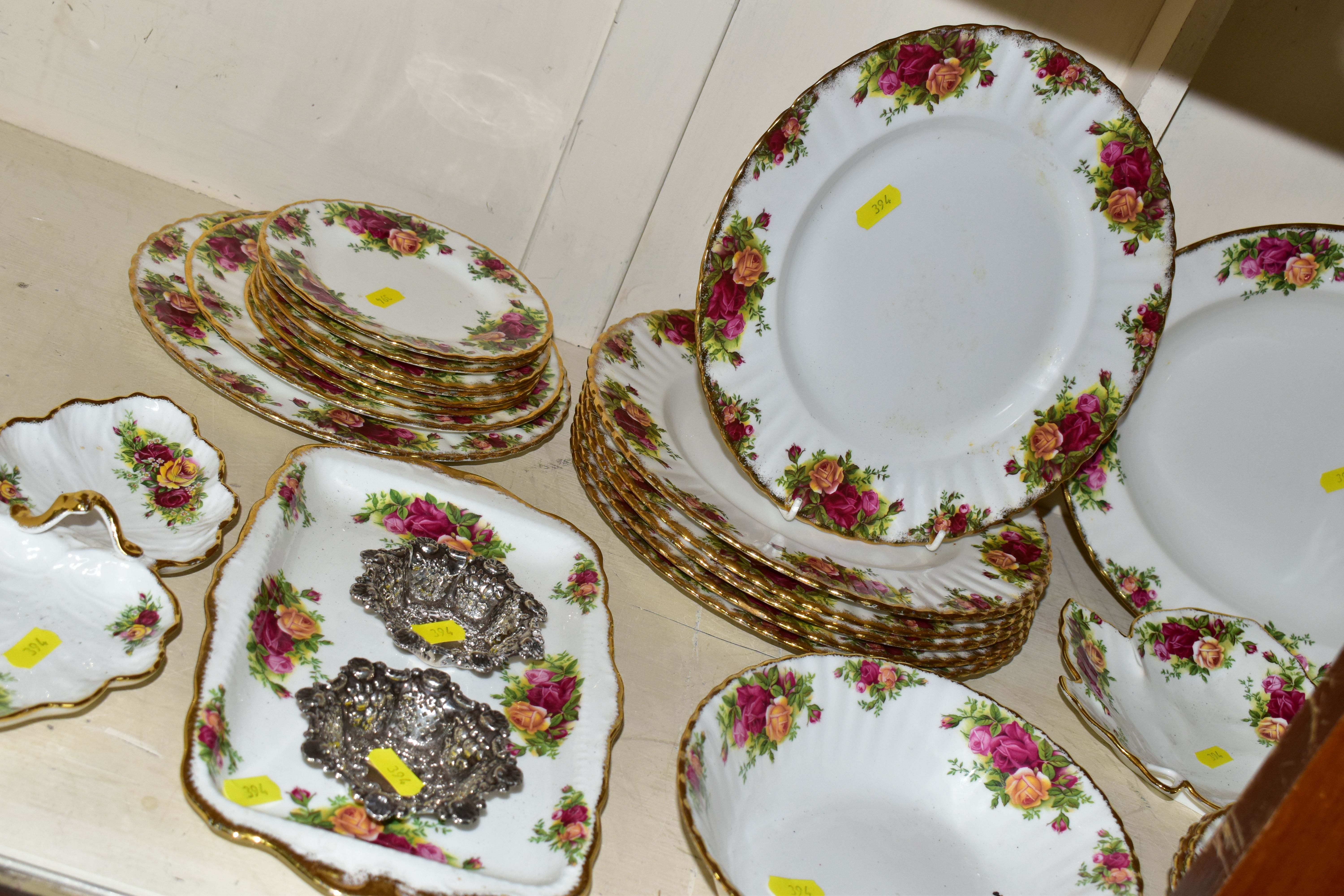 A QUANTITY OF ROYAL ALBERT 'OLD COUNTRY ROSES' PATTERN TEAWARES, comprising a large centre piece - Image 3 of 5
