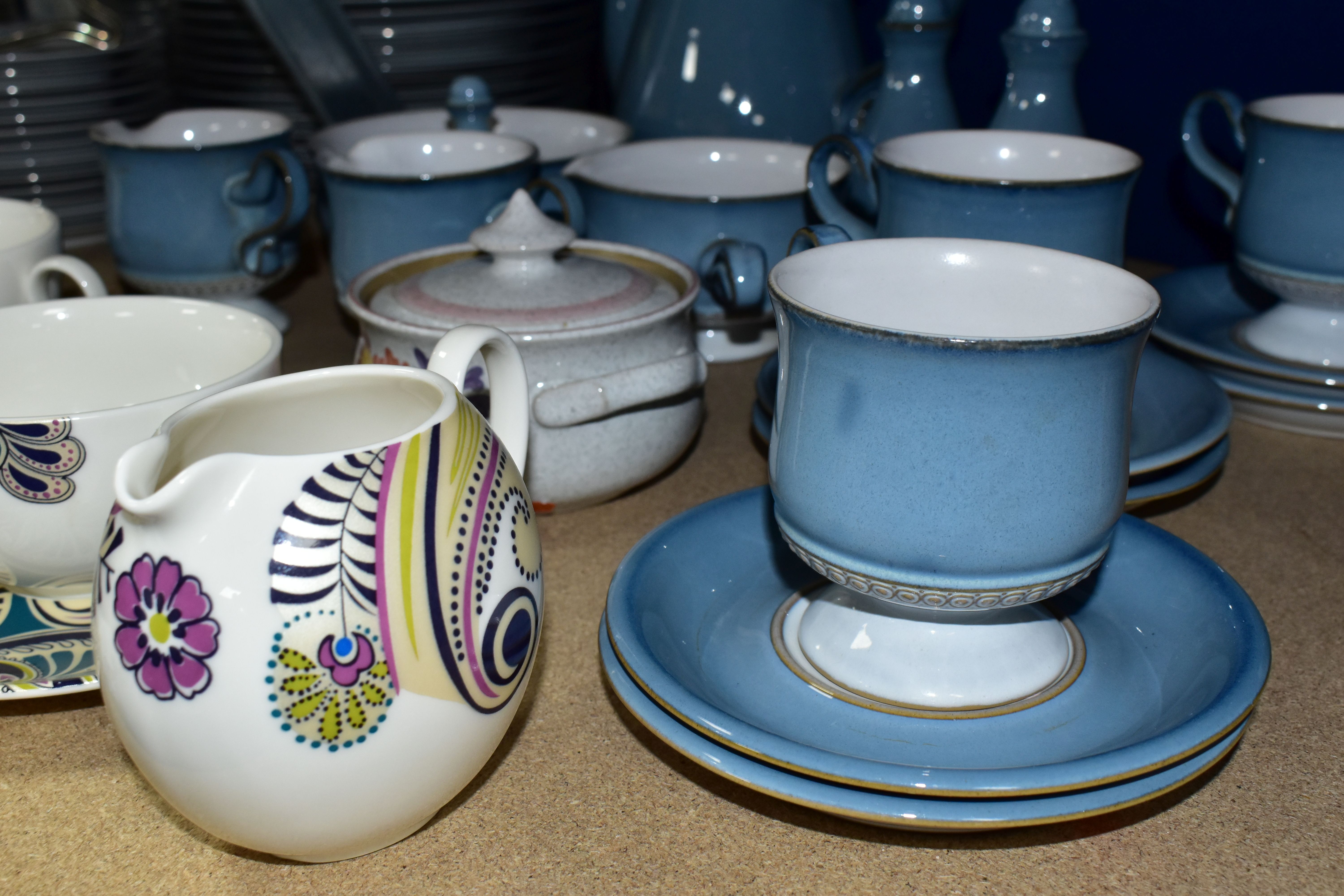 A SEVENTEEN PIECE DENBY CASTILE PART DINNER SERVICE AND OTHER DENBY DINNER WARES, comprising Castile - Image 7 of 9